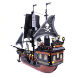 Sparrow's Pirates Ship 652 Pieces 5 Pirates