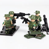 US Soldiers WW2  6-Pack with Weapons & Cannons